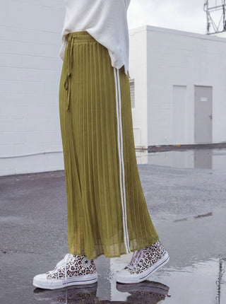 Ava Pleated Skirt - Khaki