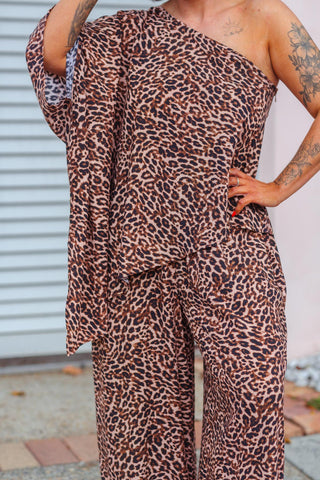 Raja Leopard Drape