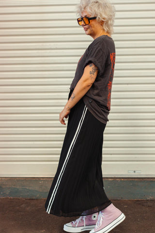 Ava Pleated Skirt - Black