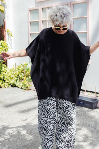 Essential Poncho - Black