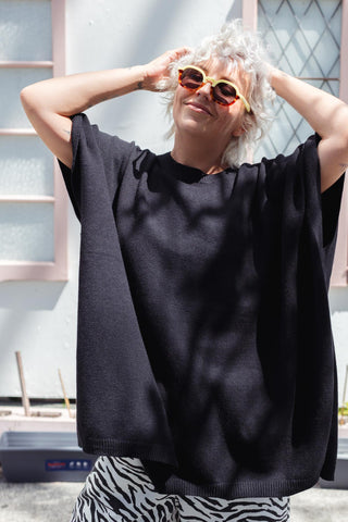 Essential Poncho - Black