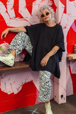 Essential Poncho - Black