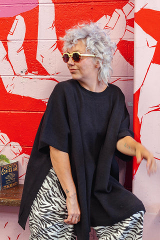 Essential Poncho - Black