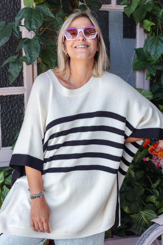 Essential Poncho - Off White & Black