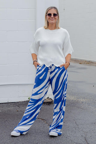 Lara Scalloped Knit - White